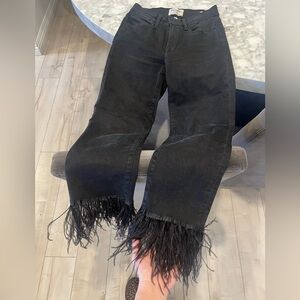 Frame denim “le high straight” with feather trim 
Black size 24